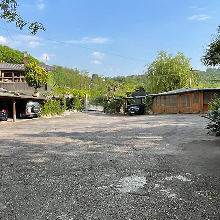 Al Cervo Tra I Laghi Bed and Breakfast Tavernerio Εξωτερικό φωτογραφία
