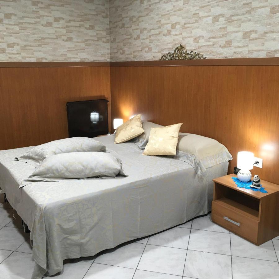 Al Cervo Tra I Laghi Bed and Breakfast Tavernerio Εξωτερικό φωτογραφία