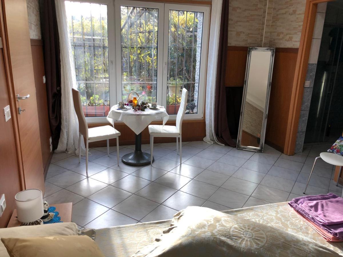 Al Cervo Tra I Laghi Bed and Breakfast Tavernerio Εξωτερικό φωτογραφία